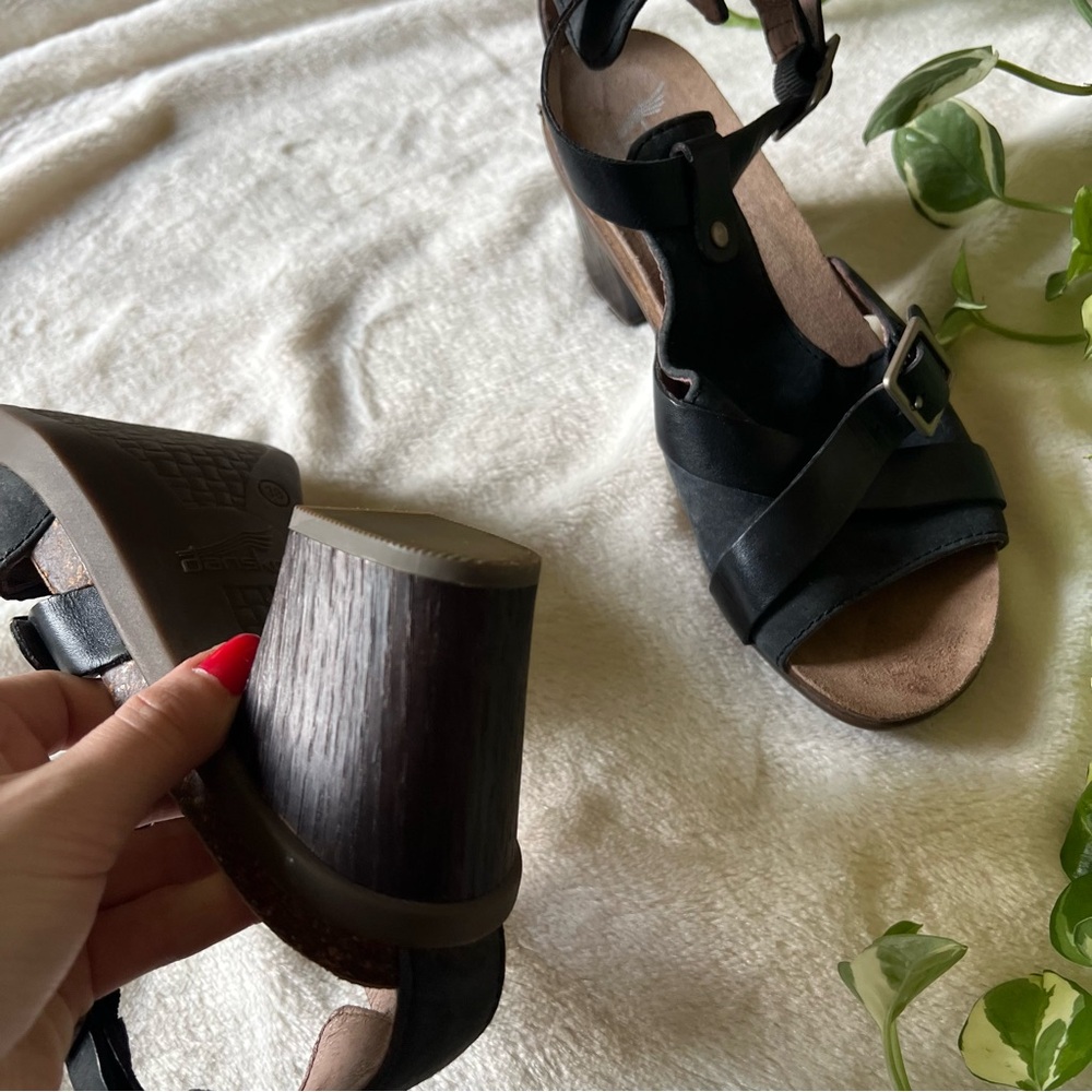 Dansko Black Women's Sandals - Picture 7 of 8